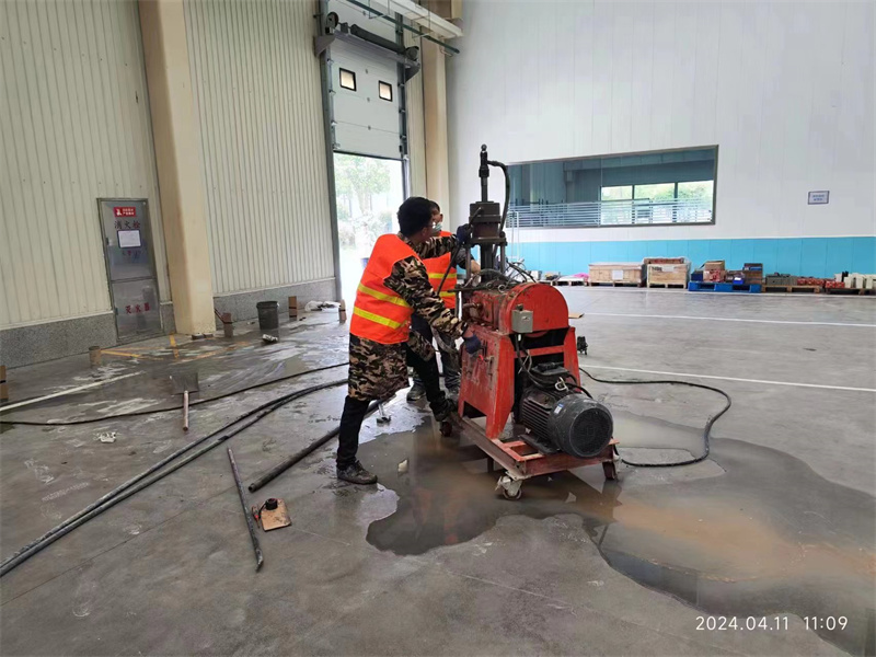 日土厂房地面下沉塌陷注浆加固施工